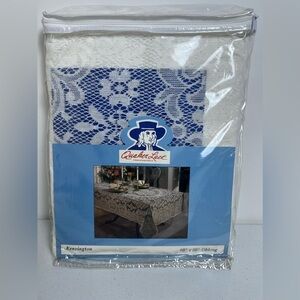 VTG Kensington Quaker Lee White Lace Oblong Tablecloth 60” x 80”